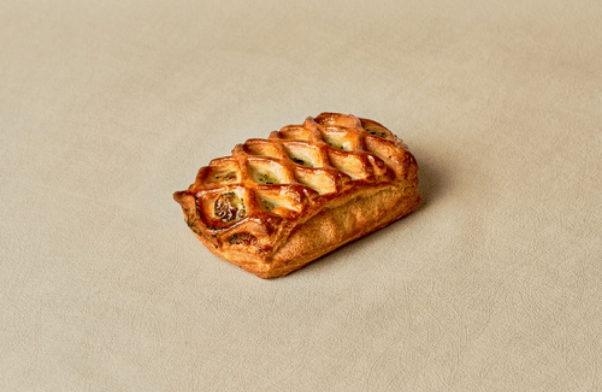 Freshly baked sweet breads and rolls optimized for transit
